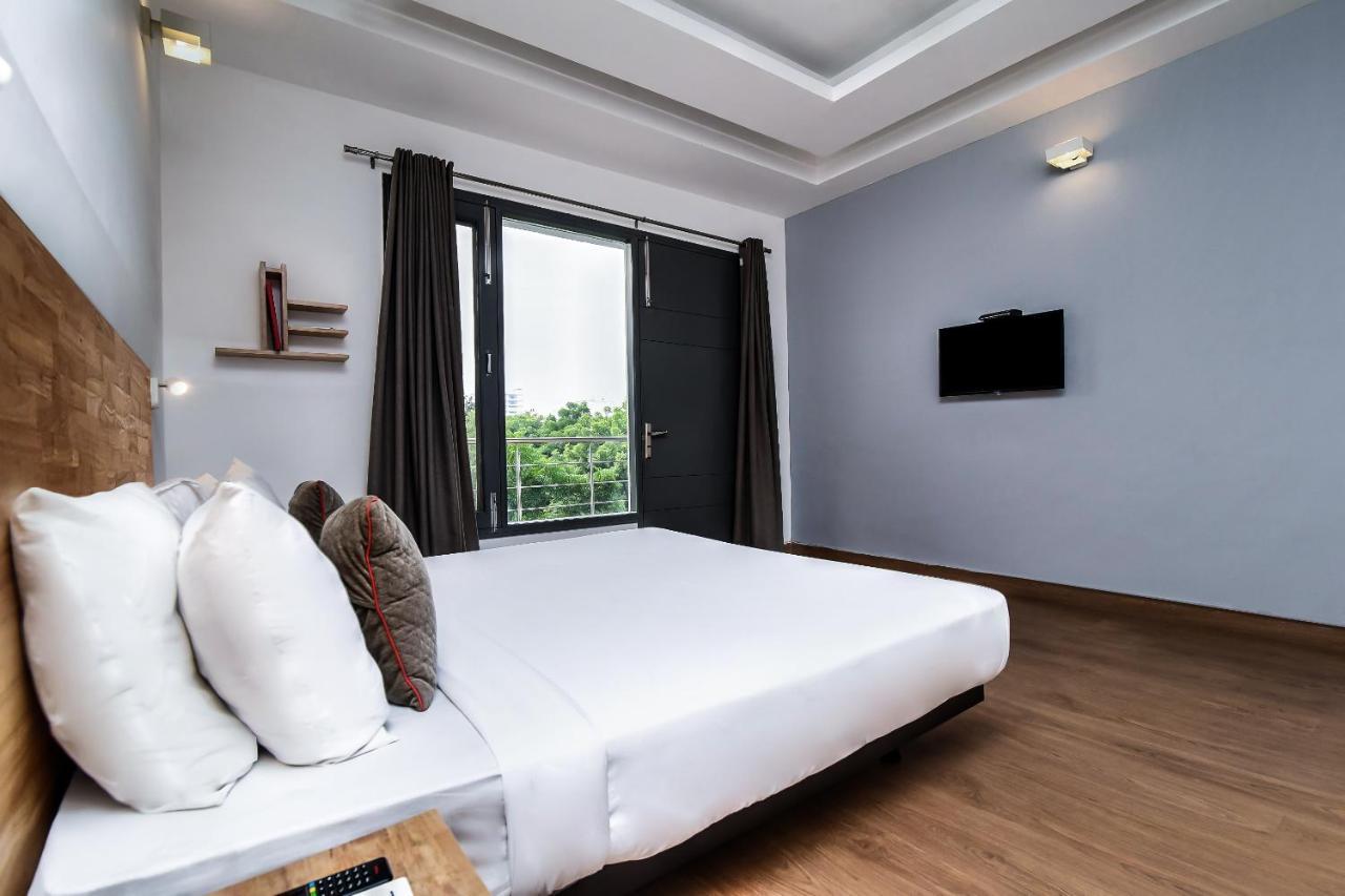 Oyo Townhouse 003 Southend Sohna Road Hotel Gurgaon Bagian luar foto